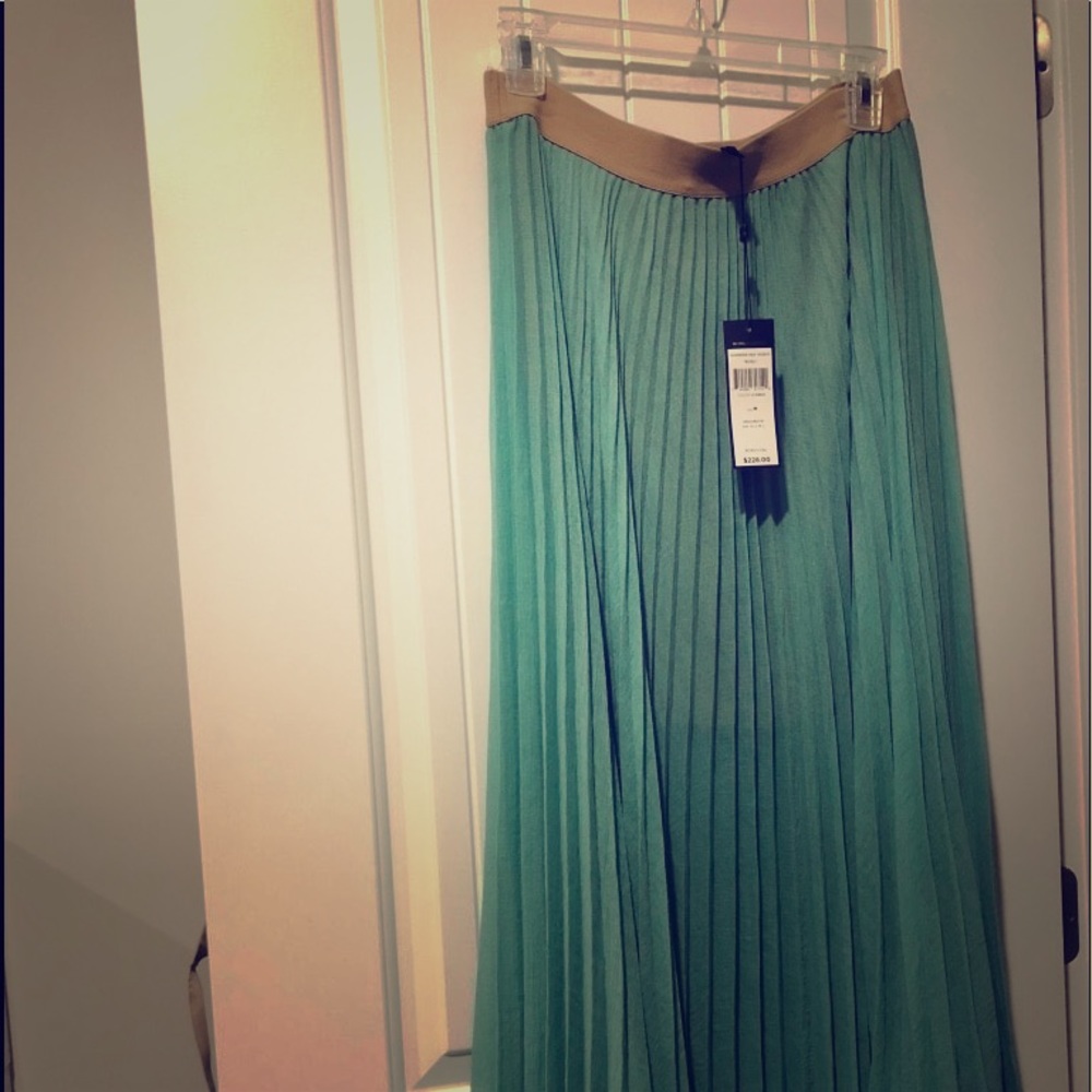 BGBGMAXAZRIA “ESTEL” size M.